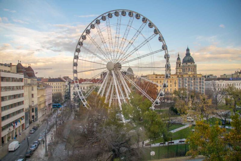 Budapest Eye ferris wheel in the early morning after sunrise