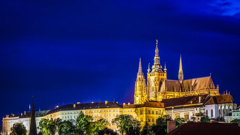 Things to do in Prague - Czech Republic - Prague Castle at night