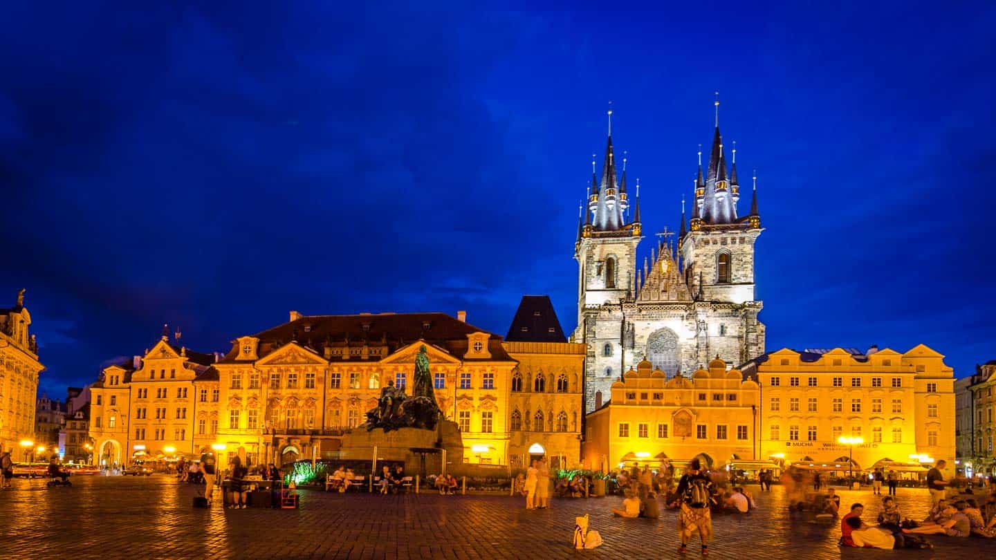 prague by night tour