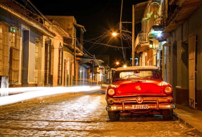 Trinidad Cuba Travel Guide - Nightlife in Trinidad - Old American Car in Cuba at Night