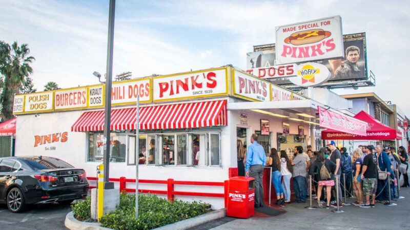 2-days-in-la-on-a-budget-pinks-hot-dogs-los-angels-1