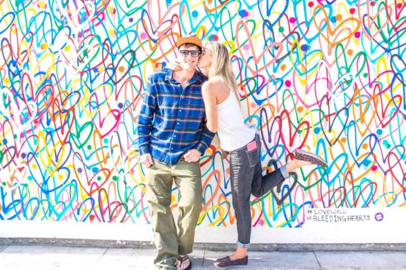 2-days-in-la-on-a-budget-the-love-wall-la-abbot-kinney-street-art-1