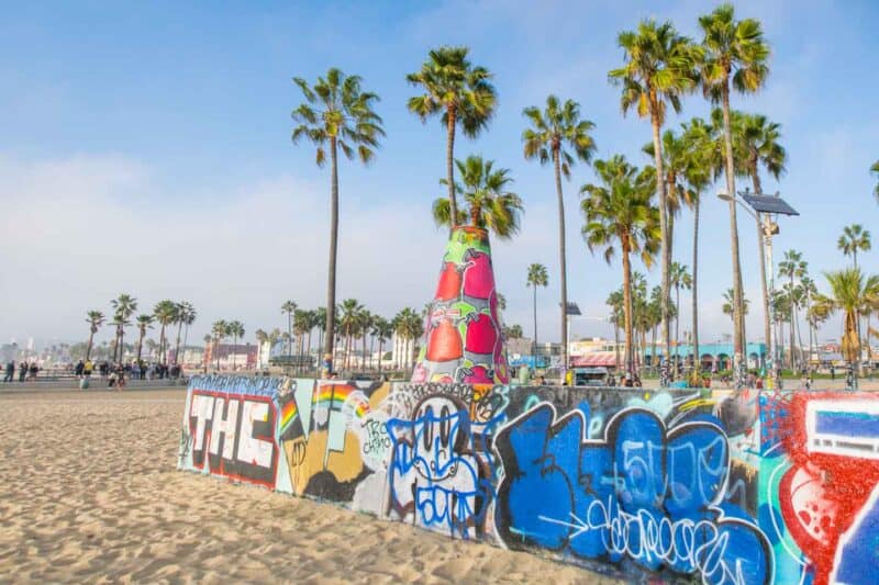 2-days-in-la-on-a-budget-venice-beach-street-art-1