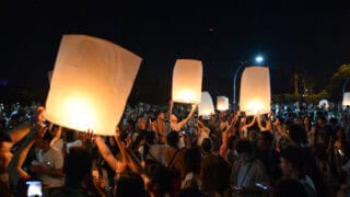 Yi Peng lantern festival Chiang Mai Thailand Nawarat Bridge