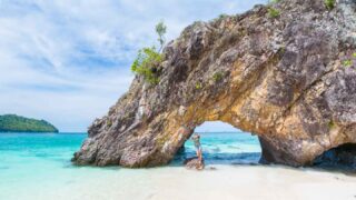 Koh Khai - Egg Island - Stone arch near Koh Lipe