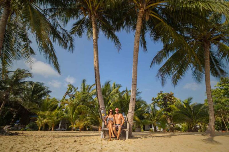 Koh Mak Thailand couple under palm tree