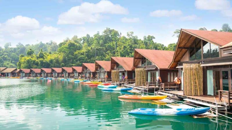 500 Rai overwater bungalow in Thailand 