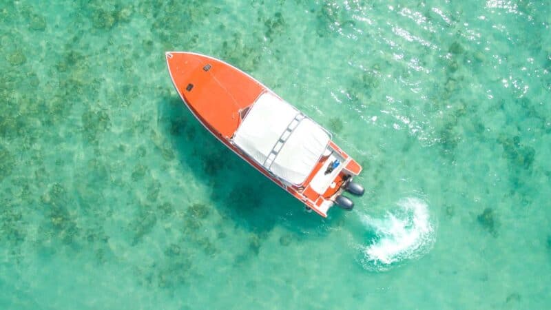 The sandy island boat bringing people to and from the island multiple times per day