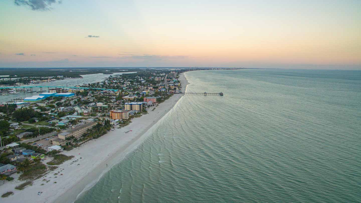  Things  to do  in Ft  Myers  Sunset on Fort  Myers  Beach  