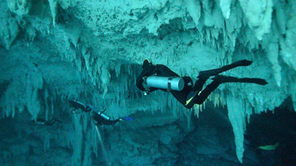 The Pit Cenote | Diving Cenote El Pit in Tulum, Mexico – GETTING STAMPED