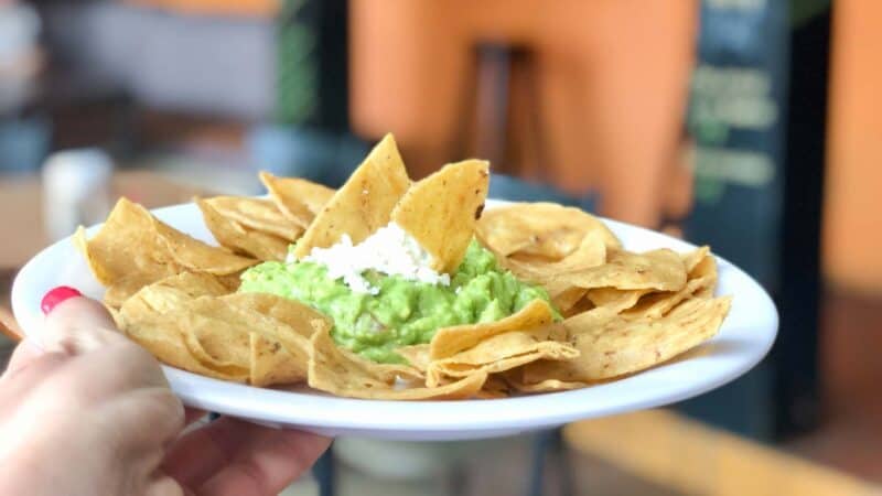 guacamole and chips playa del carmen