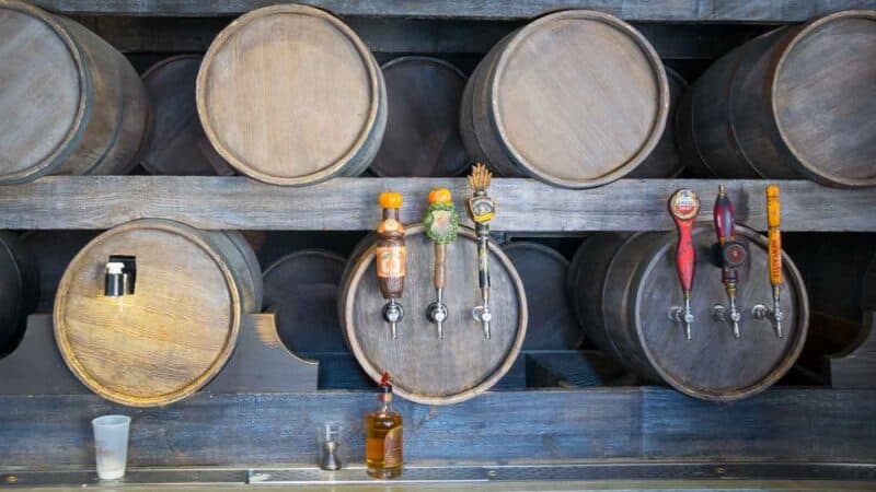 beer taps at the hoping pot in diagon alley - best beer at universal orlando