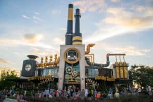 toothsome restaurant at sunset on universal's citywalk - best place for adult drinks