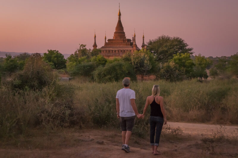 honeymoon couple in Bagan Myanmar