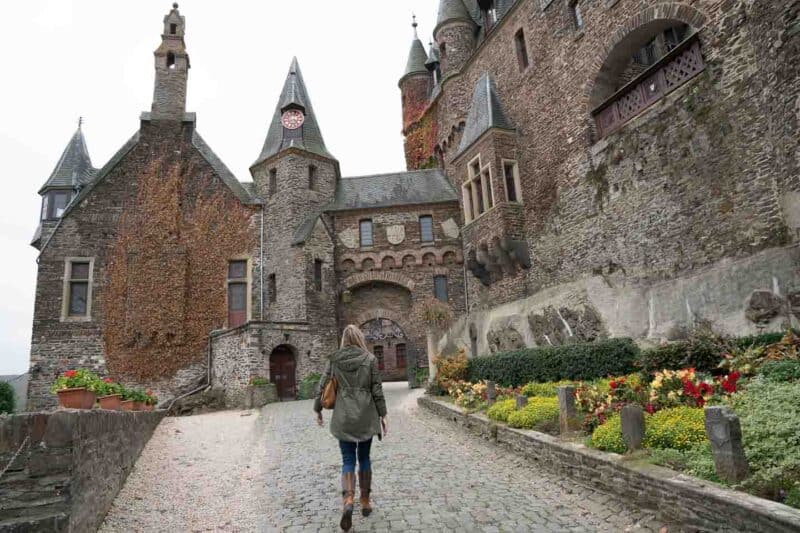 Woman on a Cochem Castle Tour 