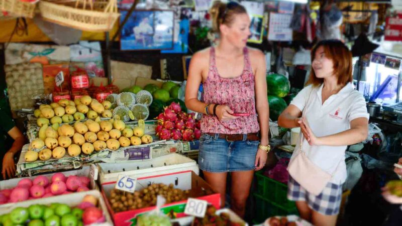 private food tour in Bangkok women in market