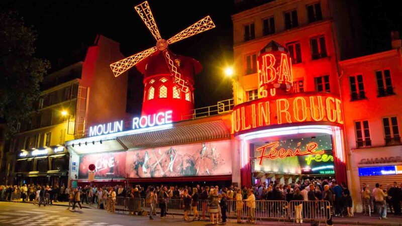 Exterior of the Moulin rouge show in Paris - Things to do in 3 days in Paris