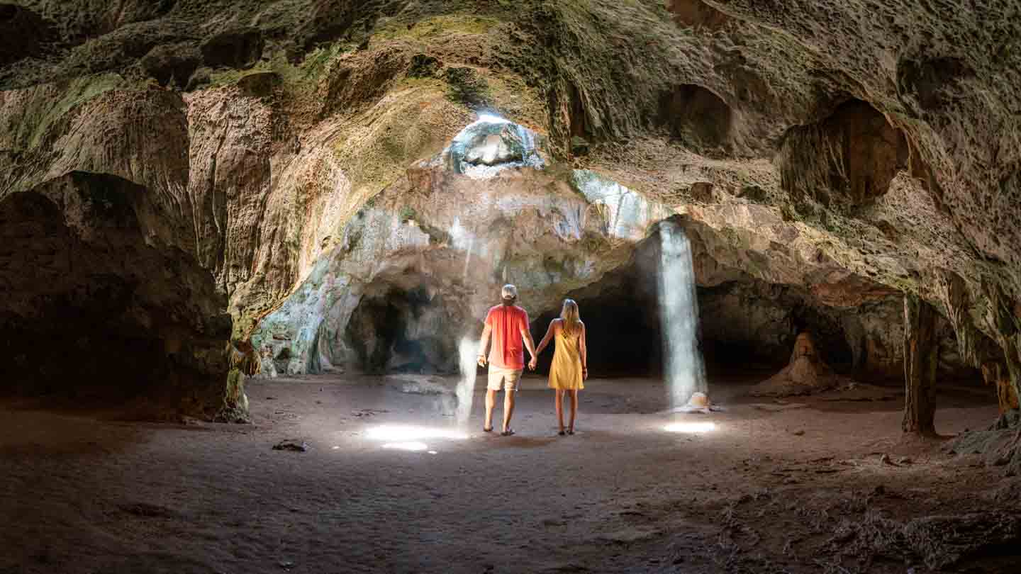 cave tour aruba