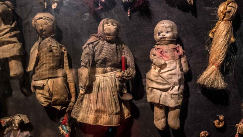 dolls displayed at the voodoo museum in new orleans