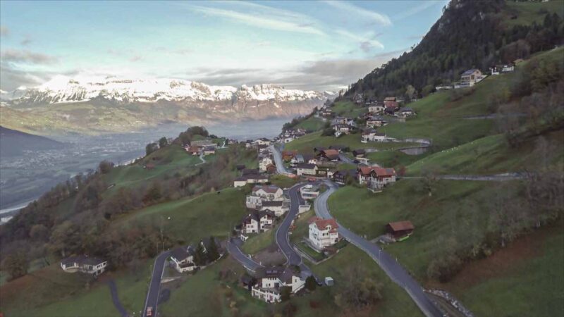 Vista desde el restaurante Berggasthaus Sareis Triesenberg Liechtenstein en el restaurante de montaña - Cosas que hacer