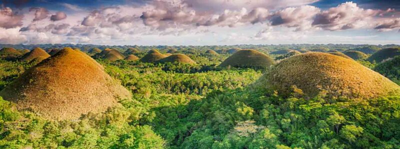 Chocolate Hills best things to do in the Philippines