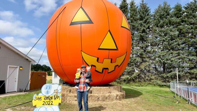 Swan's Pumpkin Patch in Wisconsin big pumkin