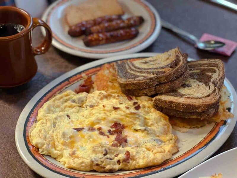 omlette at Denny's Dinner Wisconsin Dells breakfast restaurant