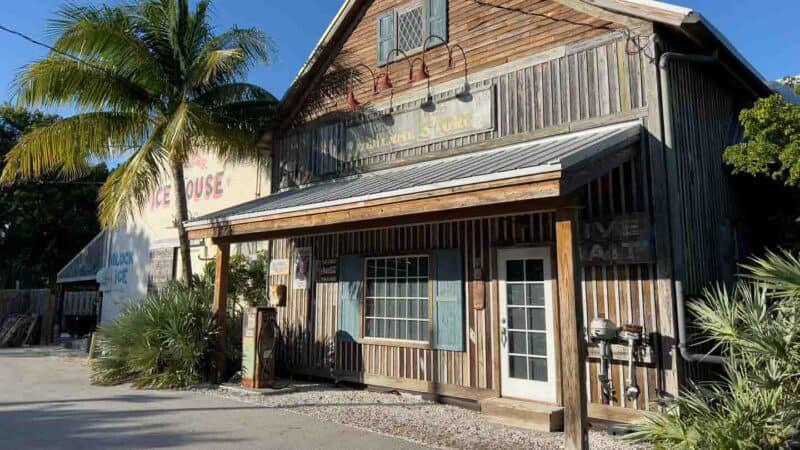 Skippers Dockside outside of Key Largo Tiki Bar