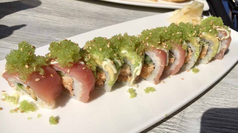 fresh tuna sushi rolls