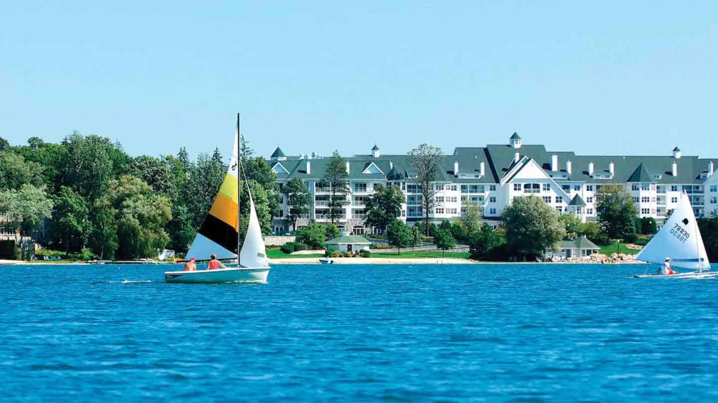 Top 10 Best Lake Resorts In Wisconsin | 2024 Travel Guide
