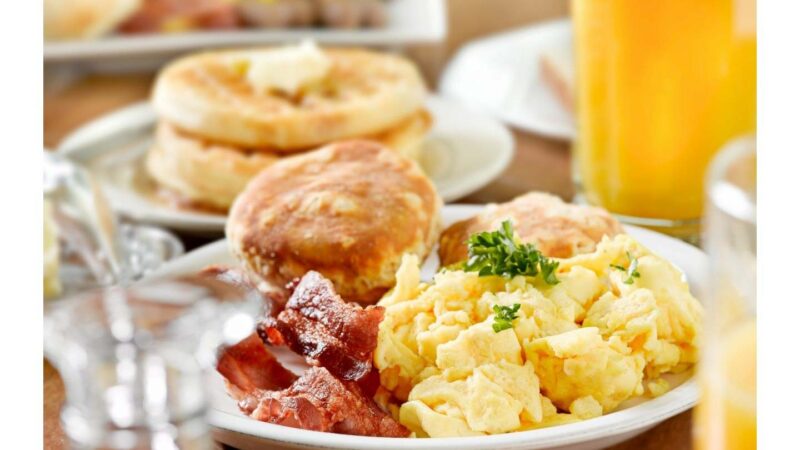 waffles eggs juice breakfast restaurant plate