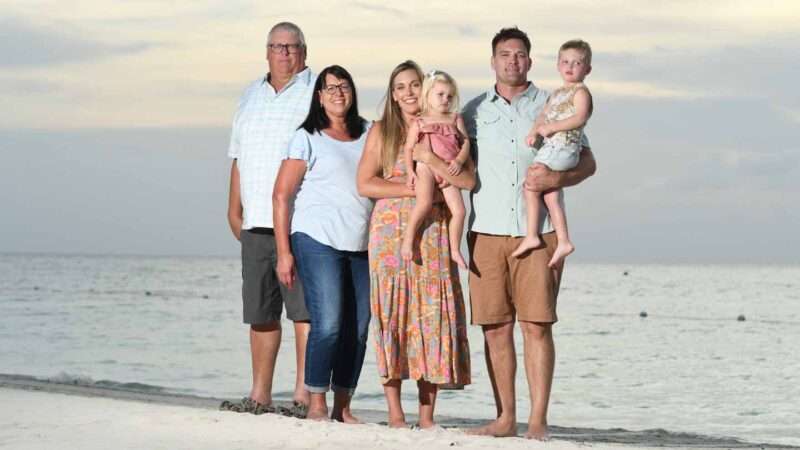 Family Photoshoot on the beach in Jamaica 