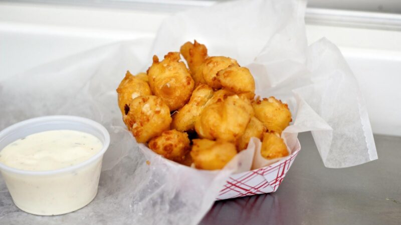 deep fried cheese curds in Milwaukee with Ranch